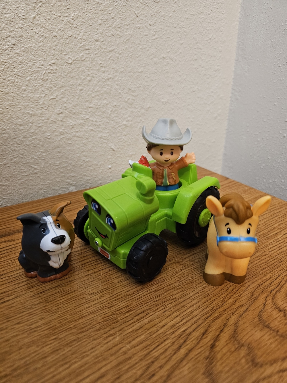 Fisher Price Little People Farm Tractor Horse Dog Farmer Play Set Toddler Toy